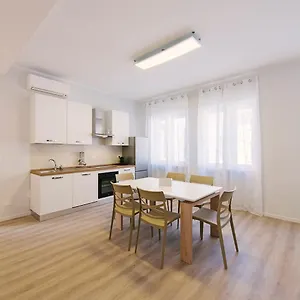 La Casetta Di Lina Rooms&apartments Italia